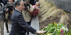 ΗΠΑ: Ο διευθυντής του FBI χαρακτηρίζει «τρομοκρατική ενέργεια» την επίθεση στην πρεσβεία του Ισραήλ στην Ουάσινγκτον