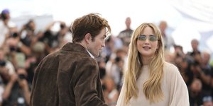 Η Τζένιφερ Λόρενς με τον Ρόμπερτ Πάτινσον στο 78ο Φεστιβάλ Καννών 