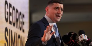 Ο ακροδεξιός υποψήφιος πρόεδρος της Ρουμανίας, Τζορτζ Σιμιόν