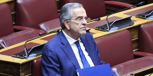 Antonis Samaras greek parliament