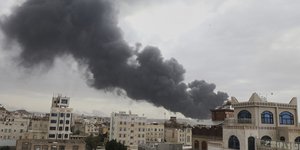 Καπνοί στη Σαναά
