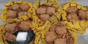 Συνελήφθη 55χρονος στο «Ελ. Βενιζέλος» -Έκρυβε κοκαΐνη σε σακούλα με αποξηραμένες γαρίδες