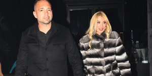 Κι, όμως, η Κωνσταντίνα Σπυροπούλου ξάφνιασε με την τελευταία της εμφάνιση στα μπουζούκια -Το στιλιστικό της «φάουλ»