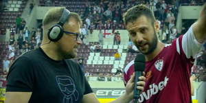 Ο σκόρερ της ΑΕΛ, Δημήτρης Στάμου, συγκινημένος αφιερώνει το γκολ στη γυναίκα του