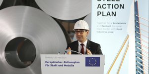 Ο Στεφάν Σεζουρνέ