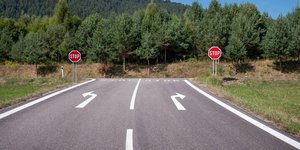 STOP ταμπέλα