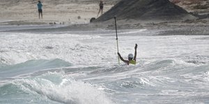 Ανδρας στη θάλασσα