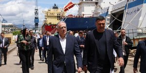 O Τάκης Θεοδωρικάκος και ο Βασίλης Κικίλιας