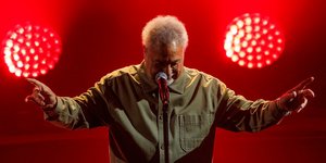 Eνας μήνας για την συναυλία του SIR TOM JONES στην Αθήνα! Σάββατο 21 Ιουνίου Δημοτικό Θέατρο Λυκαβηττού