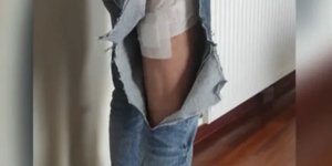 To τραύμα του ιδιοκτήτη της ταβέρνας στην Βουλιαγμένη από την επίθεση του σκύλου της μητέρας Τσιτσιπά