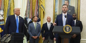 Ερικ και Ντόναλντ Τραμπ 