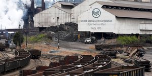 Η US Steel θα παραμείνει στις ΗΠΑ, ανακοίνωσε ο πρόεδρος Τραμπ