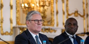 Ο πρωθυπουργός της Βρετανίας, Κιρ Στάρμερ (αριστερά) και ο ΥΠΕΞ της χώρας, Ντέιβιντ Λάμι