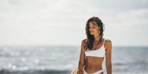 Η τάση που θα κάνει τα μαγιό σας να δείχνουν πιο glam και λαμπερά -Οι 10 τοπ επιλογές της αγοράς