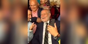 Ο δήμαρχος Β. Κέρκυρας για την παρουσία του στη συναυλία στην Χειμάρρα -«Υποκλίθηκα στον Ράμα, αδικείτε τον κ. Μάστορα