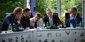 Συνάντηση Ζελένσκι με Μακρόν, Στάρμερ, Μερτς, Τουσκ -Μίλησαν ξανά με τον Τραμπ