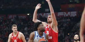 Πόσα χρήματα προσφέρει ο Ολυμπιακός στον Οτούρου για να τον «κλέψει» από την Χάποελ