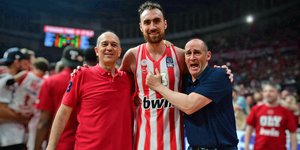 Αγγελόπουλοι Μιλουτίνοφ