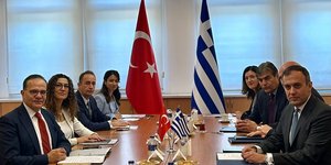 Συναντήσεις των υφυπουργών Εξωτερικών Ελλάδας και Τουρκίας για την θετική ατζέντα
