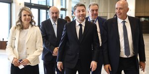 Ο Νίκος Ανδρουλάκης με Μιλένα Αποστολάκη και Γ. Νικητιάδη στη Γενική Συνέλευση του ΣΕΒ