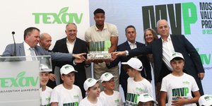 Ο Γιάννης Αντετοκούνμπο ανακηρύχθηκε «Έλληνας Πρεσβευτής Ανακύκλωσης» από την ΤΕΧΑΝ