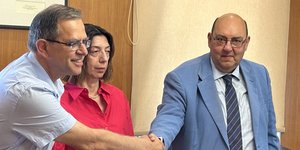 Σε κέντρο φιλοξενίας φοιτητών από όλο τον κόσμο μετατρέπεται εγκαταλειμμένο επί 40 χρόνια δημοτικό κτήριο στην Άντισσα της δυτικής Λέσβου