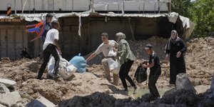  Ισραηλινοί έποικοι πυρπόλησαν σπίτια και αυτοκίνητα στην Δυτική Όχθη