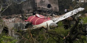 Βρέθηκε ένα από τα δύο μαύρα κουτιά του Boeing 787 της Air India