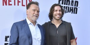 Ο Arnold Schwarzenegger και ο γιος του, Joseph Baena, στην πρεμιέρα της δεύτερης σεζόν του «Fubar» την Τετάρτη 11 Ιουνίου 2025, στο Λος Άντζελες 