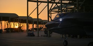 Το Μπαχρέιν κλείνει τον εναέριο χώρο του μετά την επίθεση του Ιράν στο Κατάρ -Φιλοξενεί το αρχηγείο του 5ου στόλου των ΗΠΑ