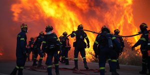 Πύρινη λαίλαπα στη Χίο 