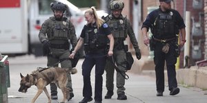 Αστυνομικοί στην πόλη Μπόλντερ της πολιτείας Κολοράντο 