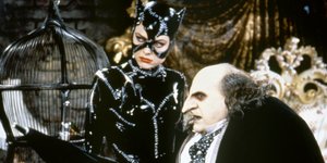Ντάνι ντε Βίτο και Μισέλ Πφάιφερ στην ταινία «Ο Μπάτμαν επιστρέφει»