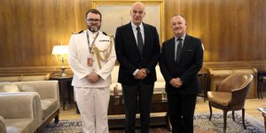Συνάντηση του Νίκου Δένδια με τον Βρετανό πρέσβη