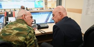 Ο υπουργός Άμυνας Νίκος Δένδιας με τον αρχηγό ΓΕΕΘΑ στρατηγό Δημήτρη Χούπη