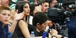 Η Δέσποινα Γιαννακοπούλου με τον πατέρα της Δημήτρη Γιαννακόπουλο στο ΟΑΚΑ