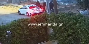 Η στιγμή της εισβολής των διαρρηκτών σε σπίτι