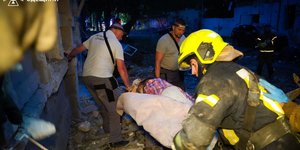 Η Ρωσία εξαπέλυσε μια από τις μεγαλύτερες επιθέσεις της στο Κίεβο τη νύχτα που πέρασε, δήλωσε ο Ζελένσκι