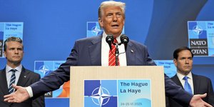 Ο πρόεδρος των ΗΠΑ, Ντόναλντ Τραμπ και οι υπουργοί Άμυνας και Εξωτερικών, Χέγκσεθ και Ρούμπιο 