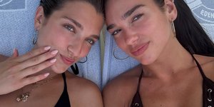 Η Dua Lipa με την αδερφή της Rina