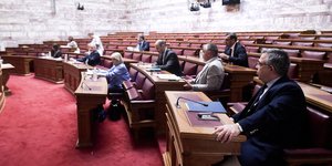 Στιγμιότυπο από τη συνεδρίαση της Διαρκούς Επιτροπής Δημόσιας Διοίκησης, Δημόσιας Τάξης και Δικαιοσύνης της Βουλής 