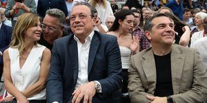 Φάμελλος, Τσίπρας