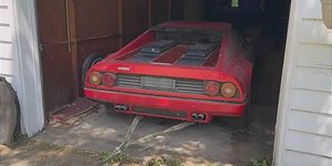 Παρατημένη Ferrari