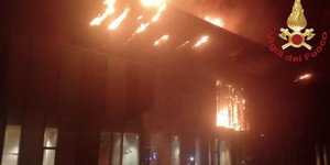 Φωτιά στο προπονητικό κέντρο της Φιορεντίνα στη Φλωρεντία της Ιταλίας