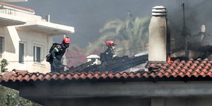 Η φωτιά στη Παλαιά Φώκαια 