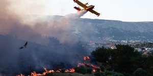 Φωτιά στη Χίο, αεροσκάφος