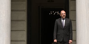 Ο Γιώργος Γεραπετρίτης στην πόρτα του ΥΠΕΞ