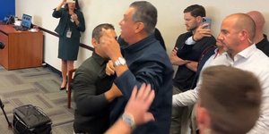 Επεισόδιο με τον γερουσιαστή του Δημοκρατικού Κόμματος, Άλεξ Παντίγια