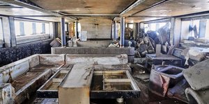 To εσωτερικό του γιoτ Bayesian