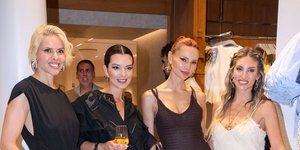 Έλενα Γαλύφα-Νικολέττα Ράλλη-Έβελυν Καζαντζόγλου-Αθηνά Οικονομάκου